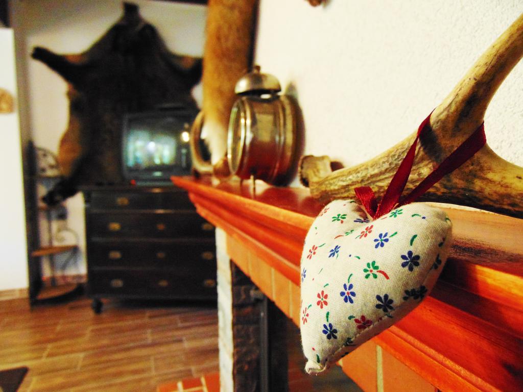 Porcelan Vendeghaz Hollohaza